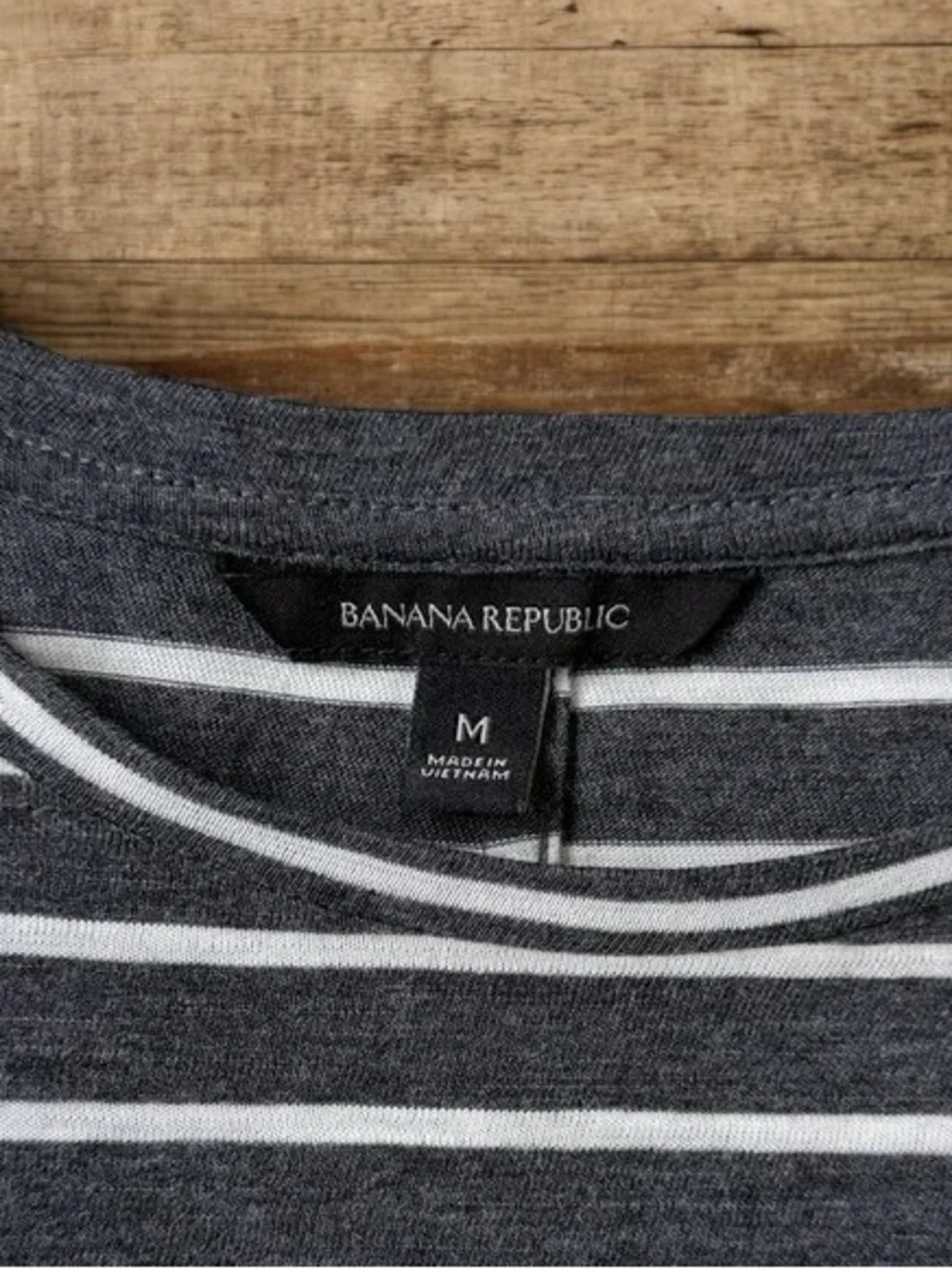 💎Striped Long-Sleeve Crewneck Tee in Charcoal and White